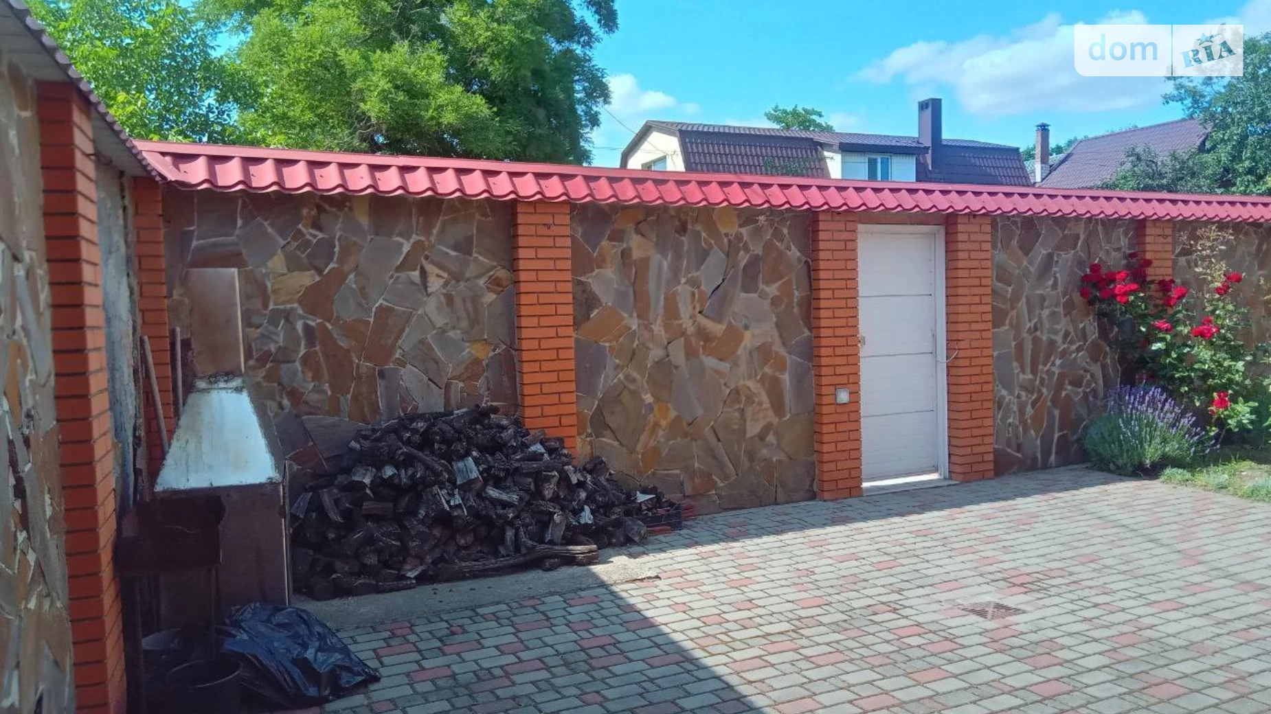 Продается дом на 2 этажа 245 кв. м с подвалом, цена: 165000 $ - фото 2