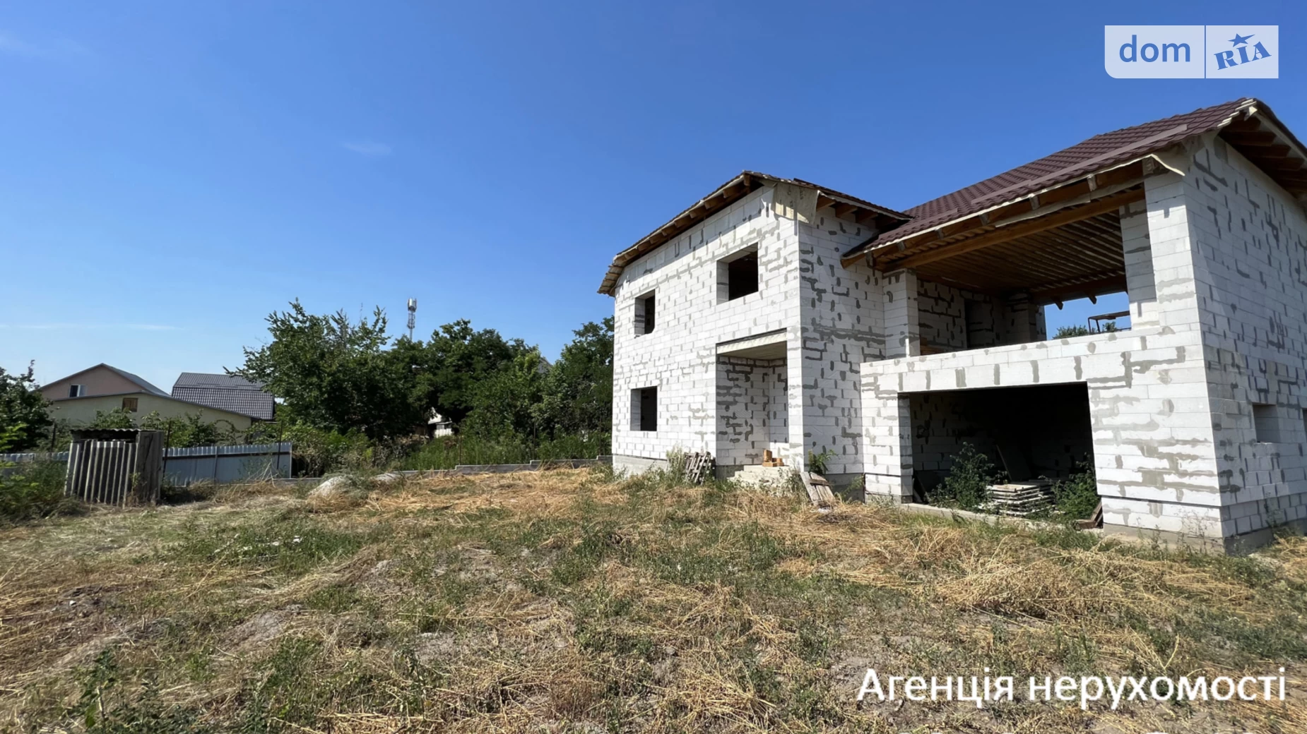 Продается дом на 2 этажа 198.7 кв. м с гаражом, цена: 80000 $ - фото 2