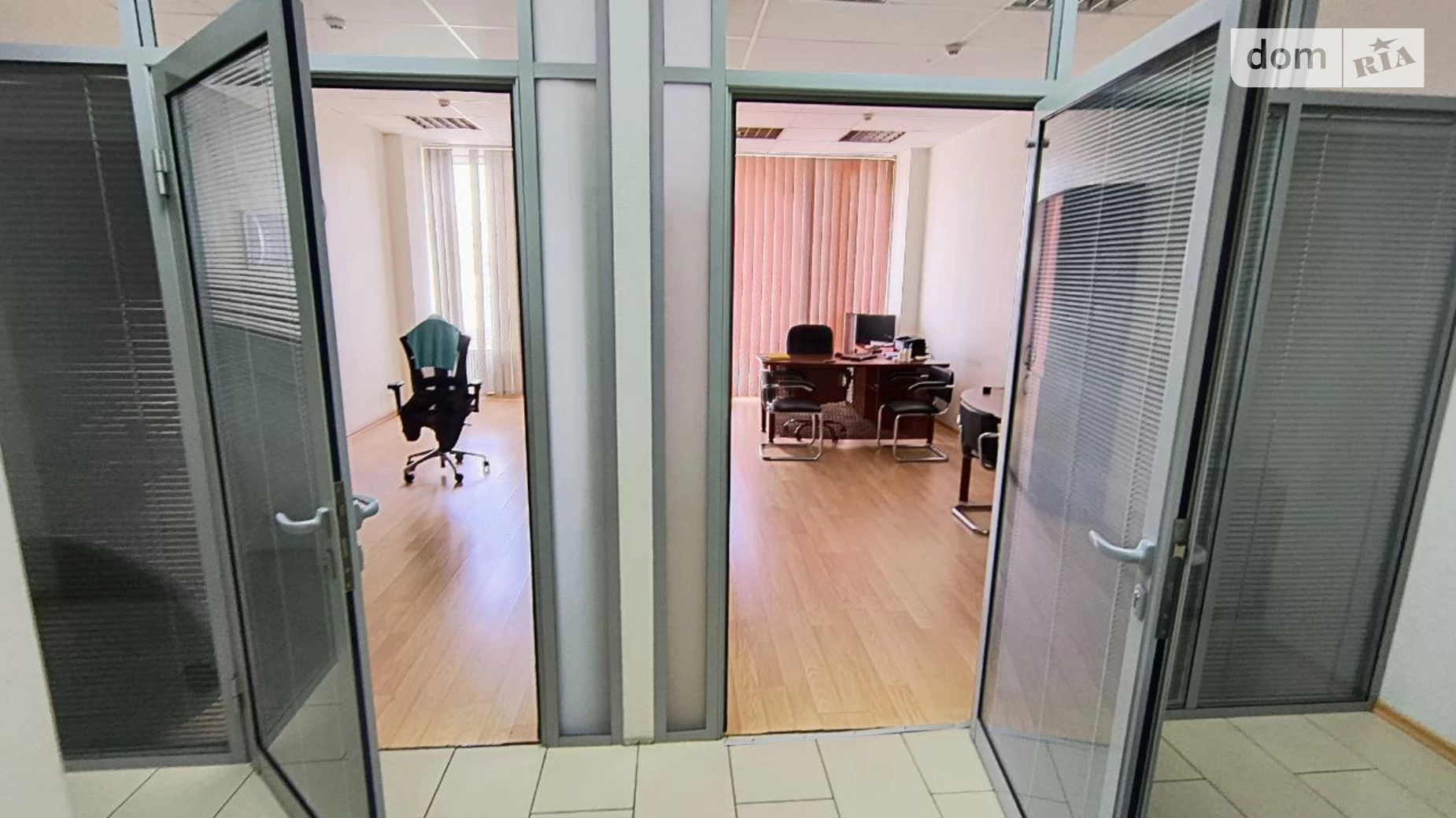 Сдается в аренду офис 53 кв. м в бизнес-центре, цена: 30740 грн - фото 4