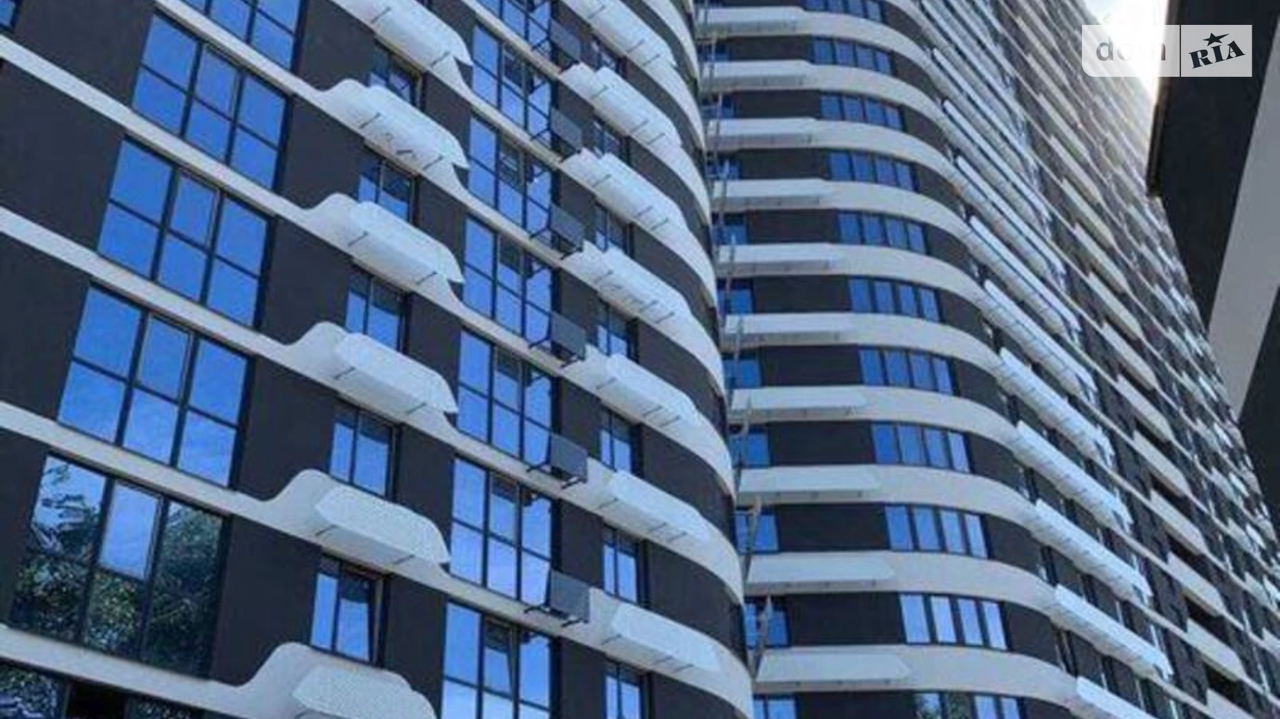 Продається 2-кімнатна квартира 70 кв. м у Києві, вул. Воскресенська - фото 2