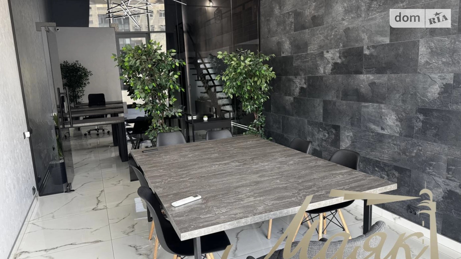 Сдается в аренду офис 100 кв. м в бизнес-центре, цена: 2500 $ - фото 4