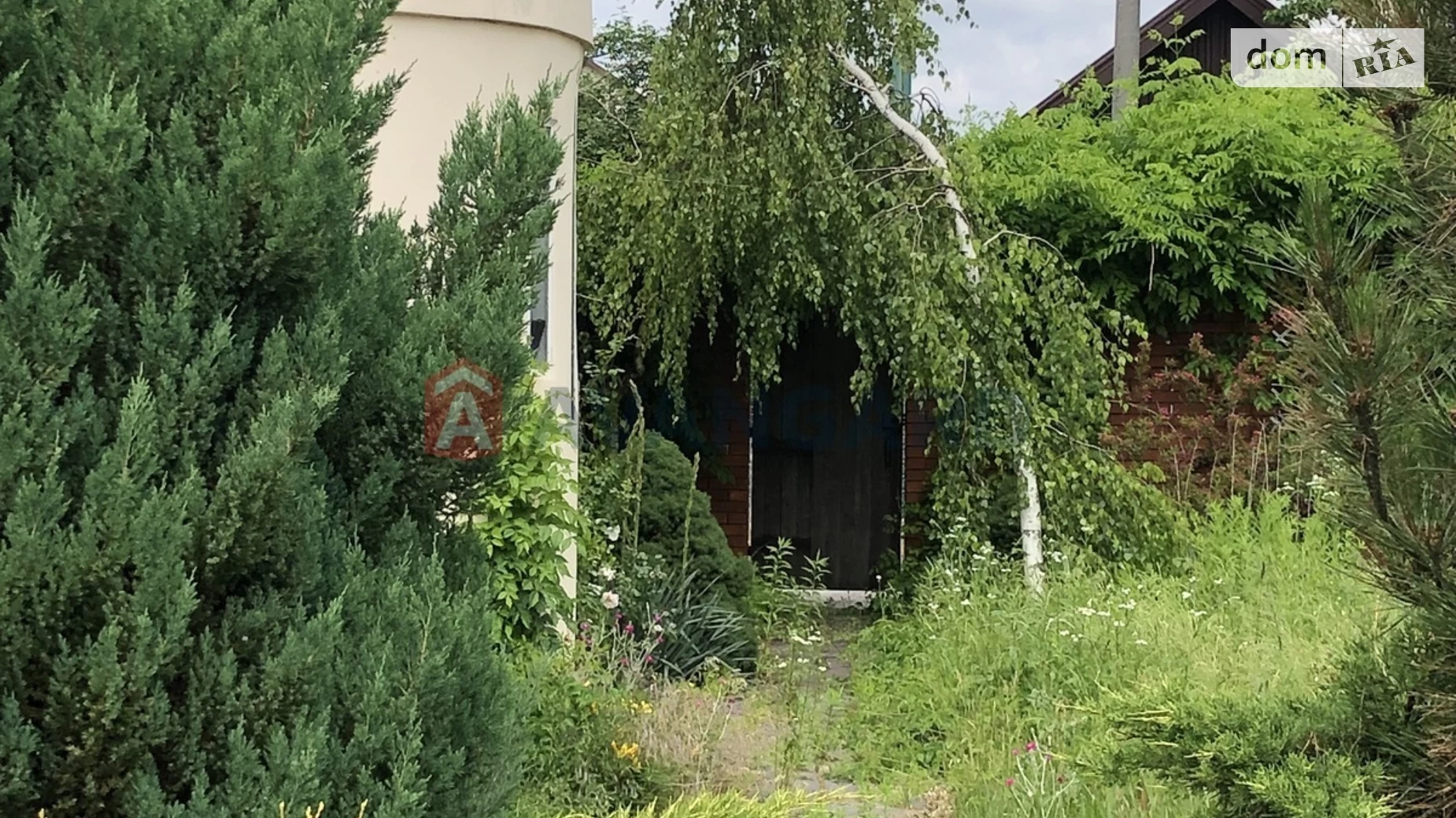 Продается дом на 3 этажа 240 кв. м с балконом, цена: 160000 $ - фото 4