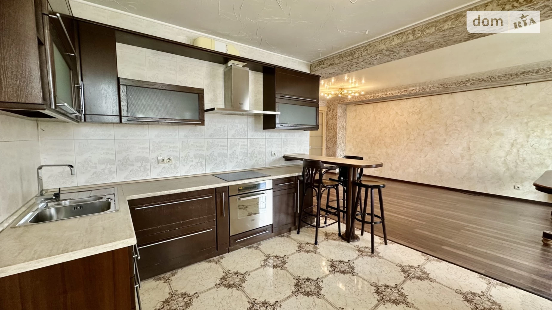 Продается 2-комнатная квартира 80 кв. м в Киеве, ул. Макеевская, 8 - фото 2