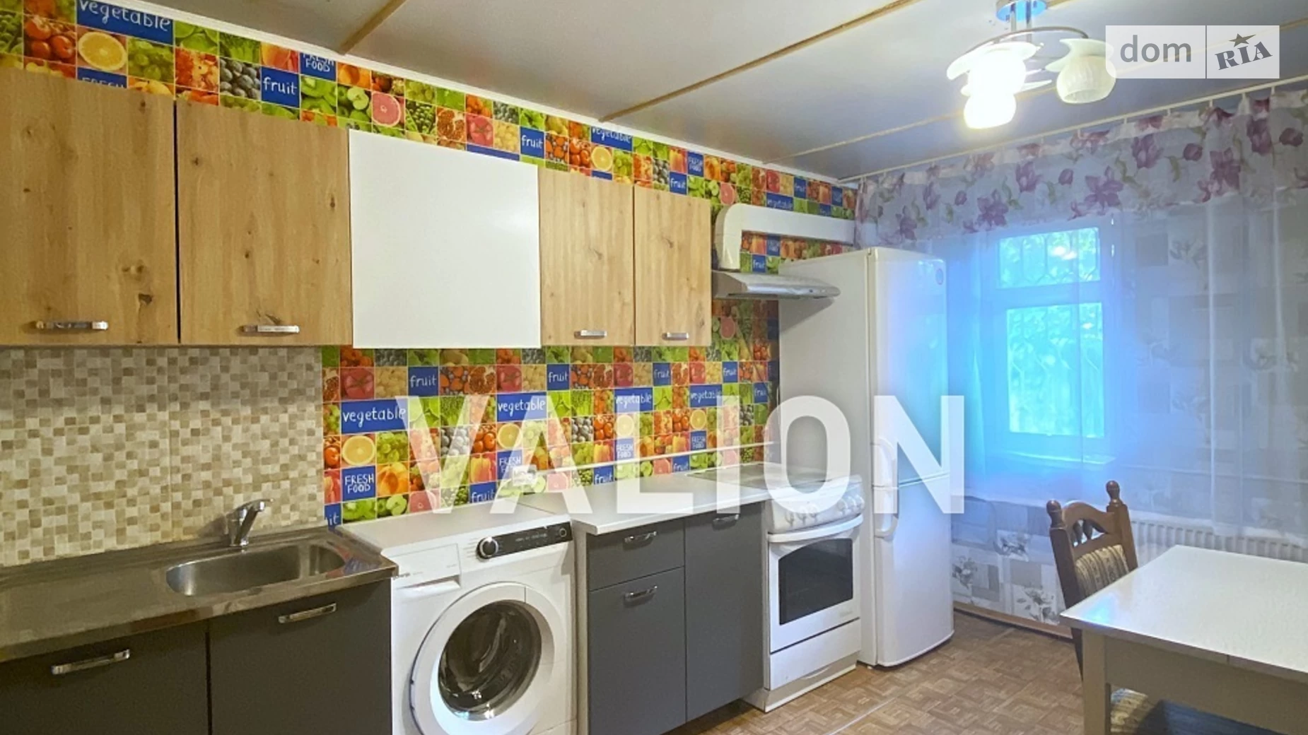Продається 2-кімнатна квартира 52.9 кв. м у Вишневому, вул. Балукова - фото 2