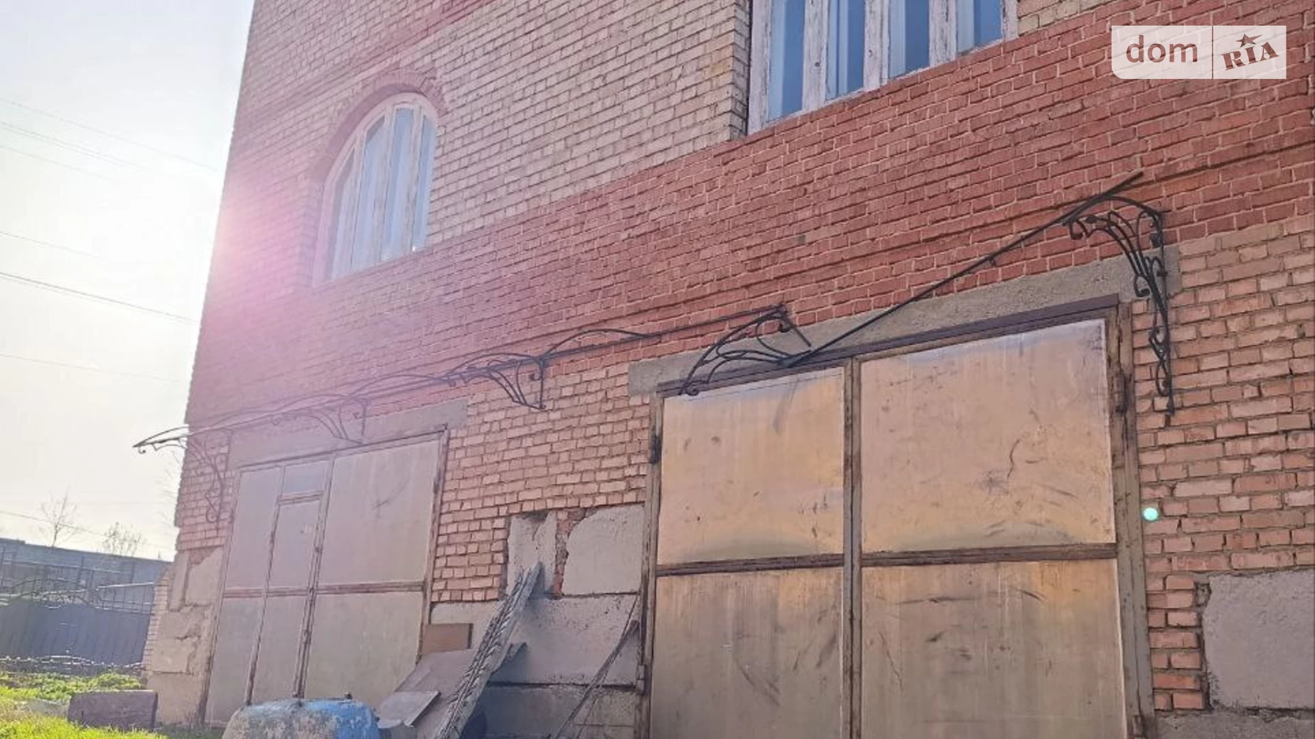Продается дом на 3 этажа 494 кв. м с подвалом, цена: 95000 $ - фото 3