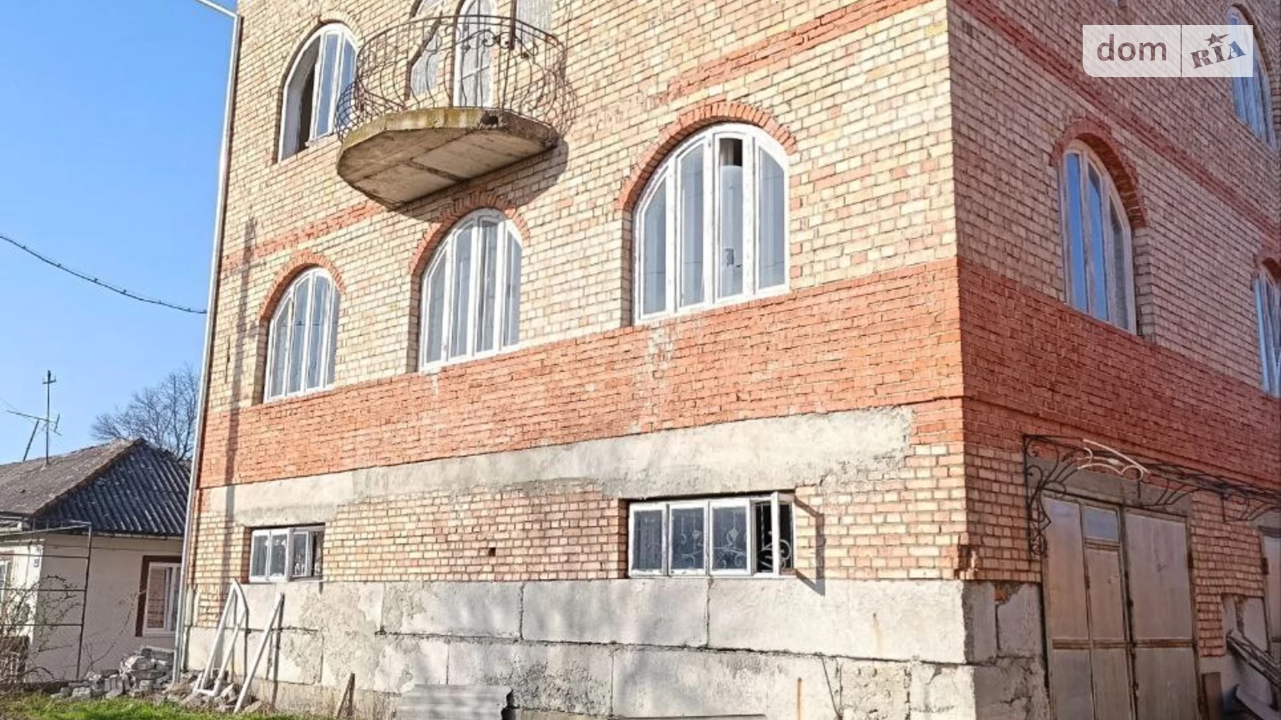 Продается дом на 3 этажа 494 кв. м с подвалом, цена: 95000 $ - фото 2