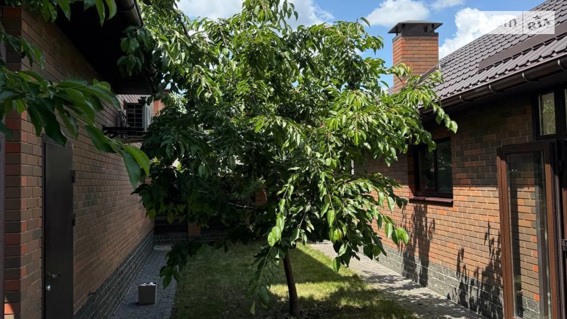 Продается дом на 2 этажа 198 кв. м с беседкой, цена: 450000 $ - фото 4