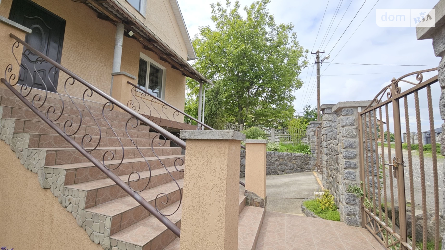 Продается дом на 2 этажа 220 кв. м с верандой, цена: 160000 $ - фото 2