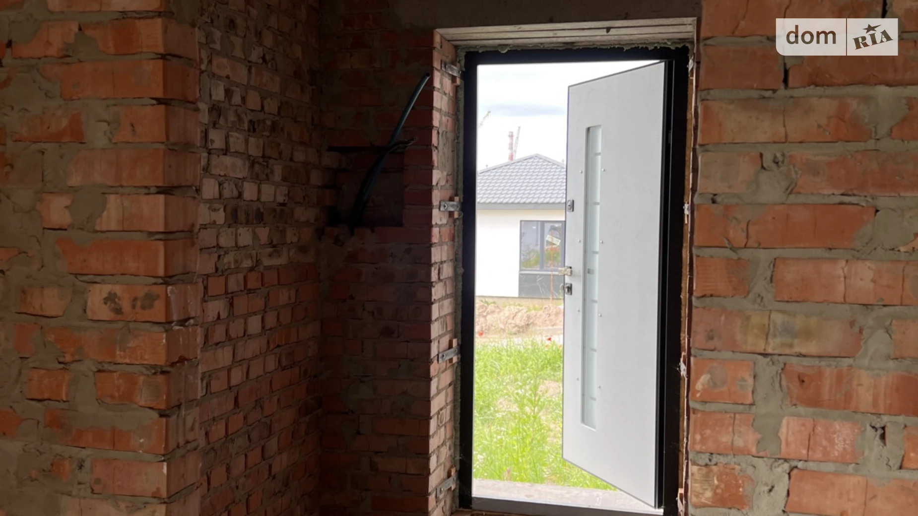 Продается одноэтажный дом 70 кв. м с бассейном, цена: 76000 $ - фото 3