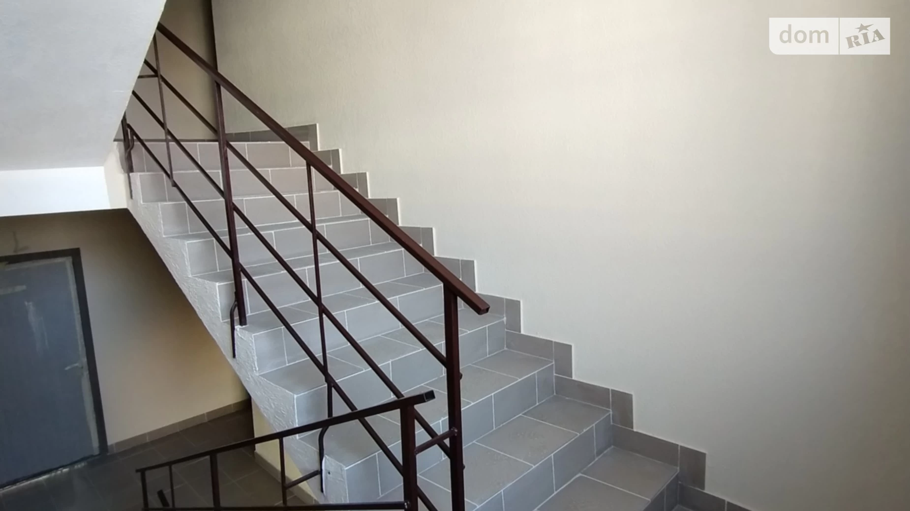 Продается 2-комнатная квартира 59 кв. м в Ивано-Франковске, ул. Пасечная - фото 2