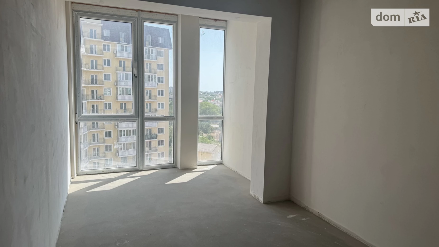 Продается 1-комнатная квартира 52 кв. м в Одессе, ул. Инглези, 2 корпус 6 - фото 2