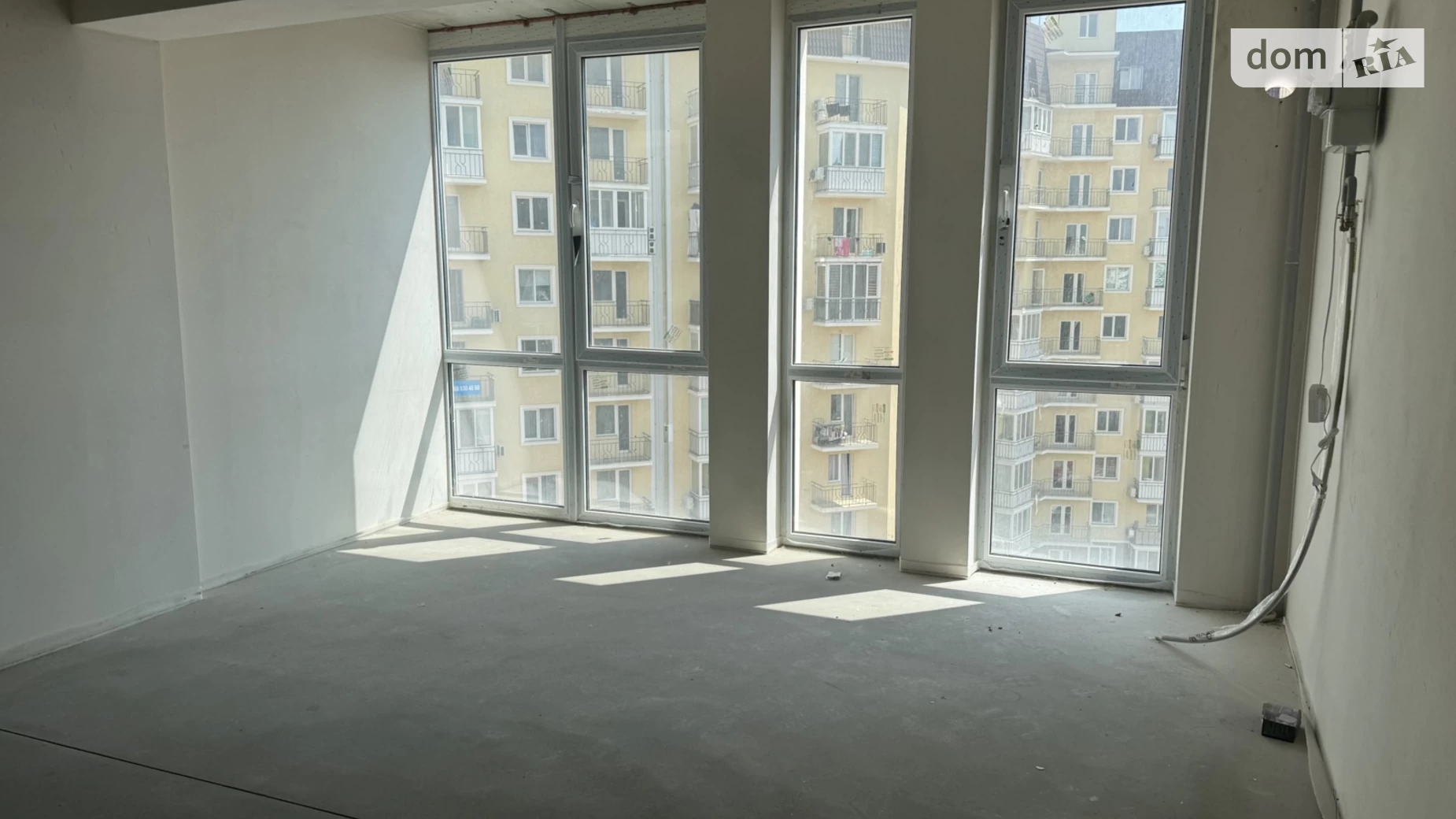 Продается 1-комнатная квартира 52 кв. м в Одессе, ул. Инглези, 2 корпус 6 - фото 3