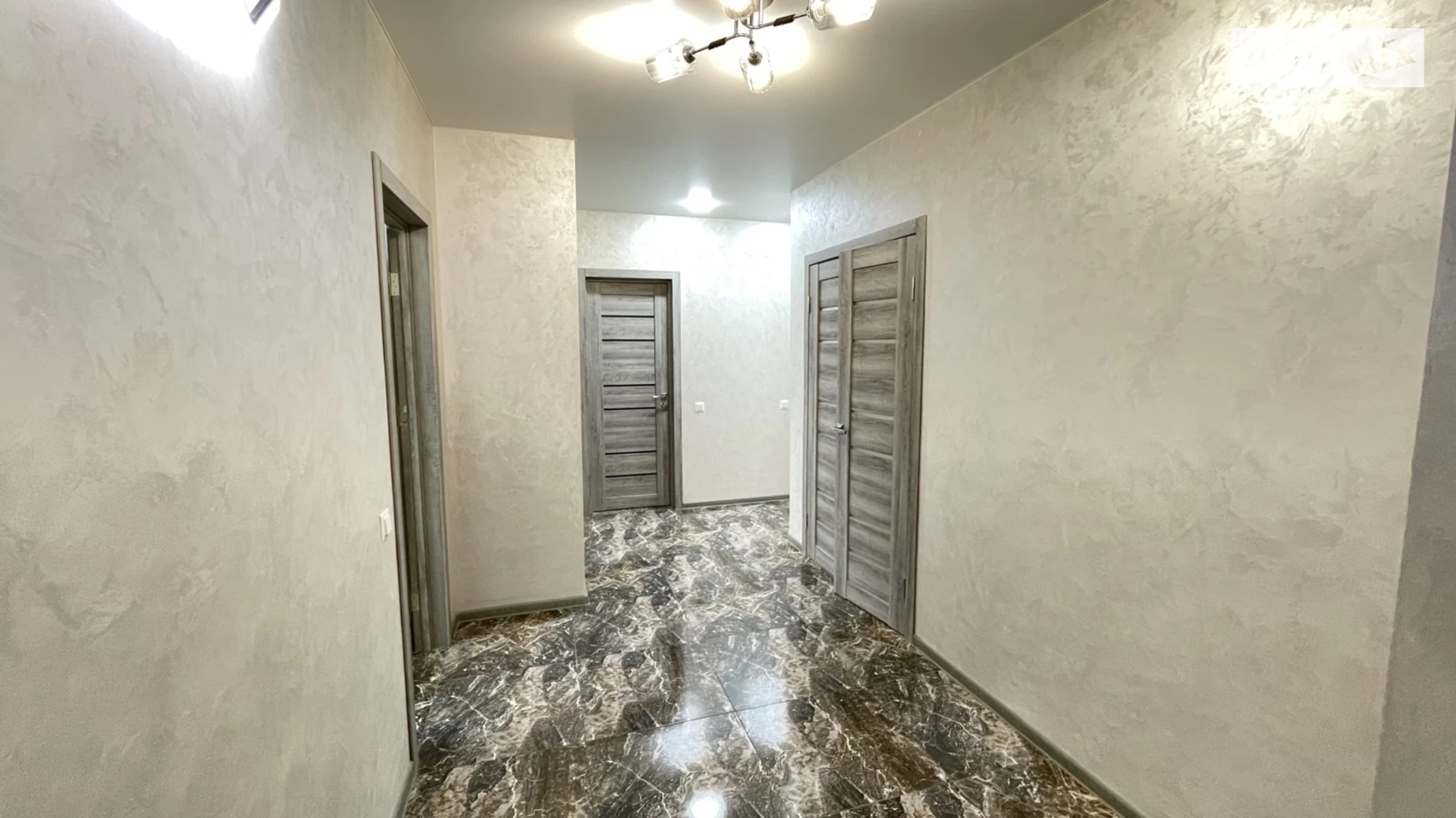 Продается 3-комнатная квартира 93 кв. м в Ивано-Франковске, цена: 105000 $ - фото 3