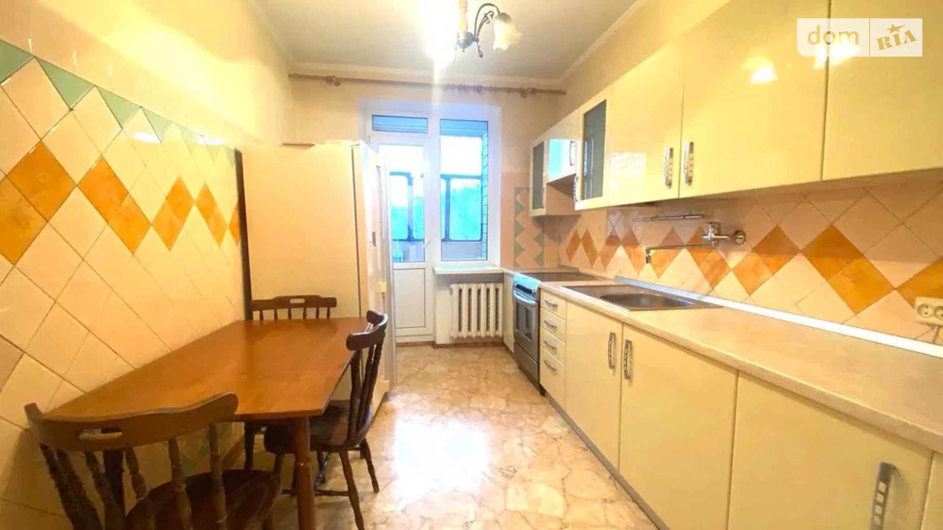 Продається 3-кімнатна квартира 96 кв. м у Києві, вул. Старонаводницька, 6 - фото 2