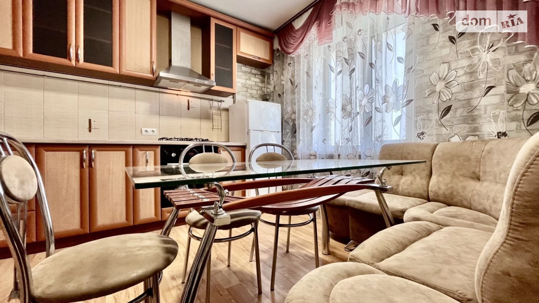 Продается 2-комнатная квартира 68.6 кв. м в Чернигове, ул. Летная, 41 - фото 3