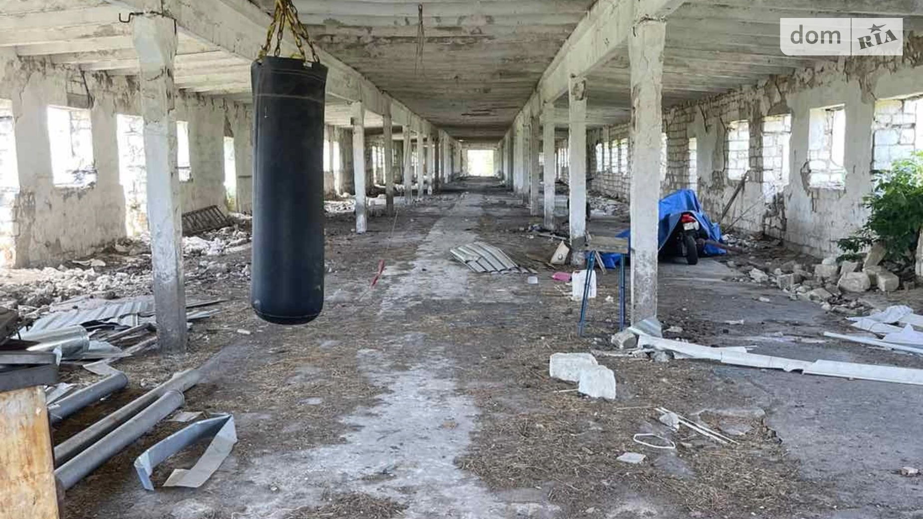 Продается объект сферы услуг 4000 кв. м в 1-этажном здании, цена: 100000 $ - фото 4