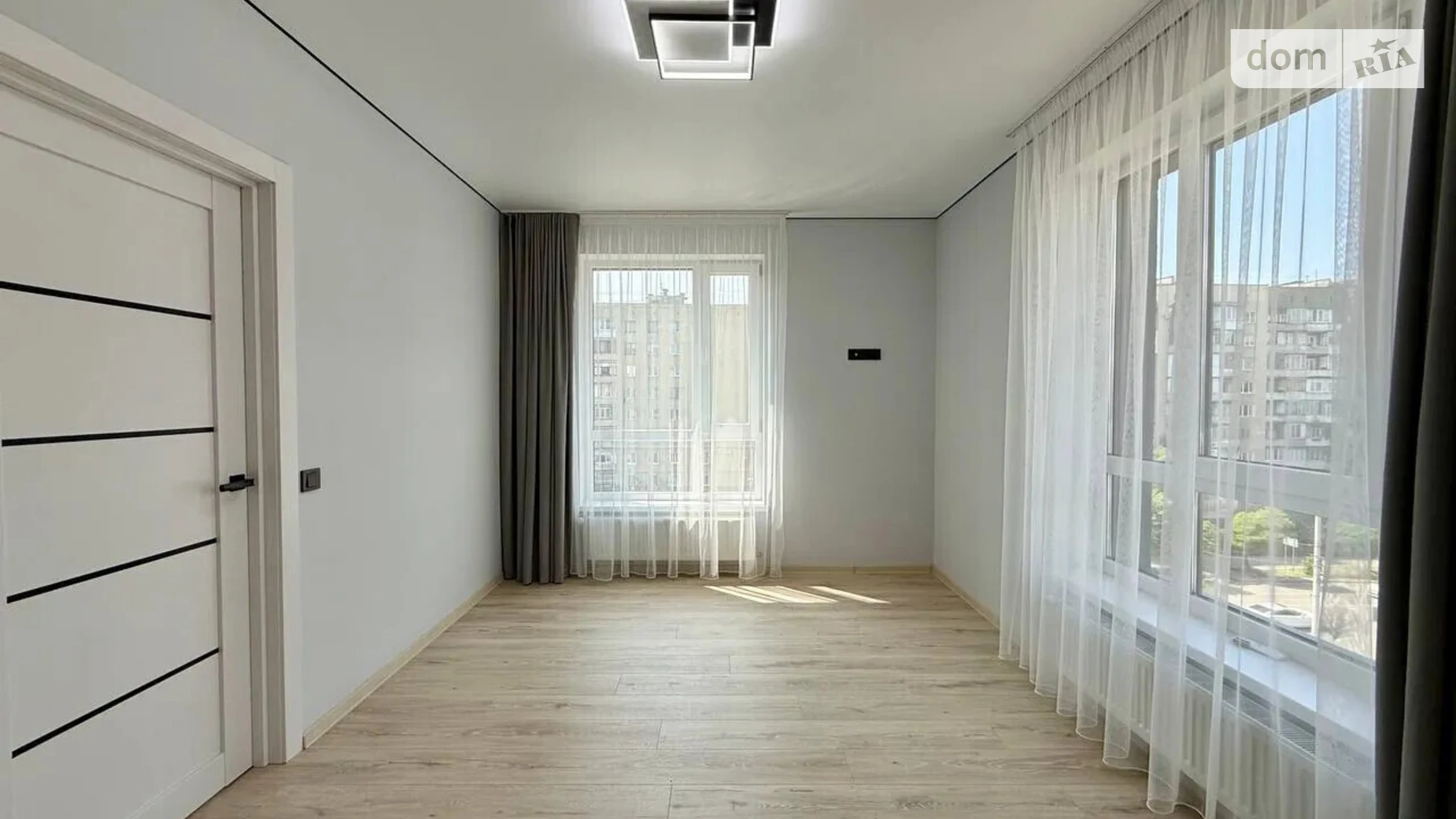 Продается 1-комнатная квартира 48 кв. м в Ивано-Франковске, ул. Бандеры Степана, 79 корпус 2 - фото 3