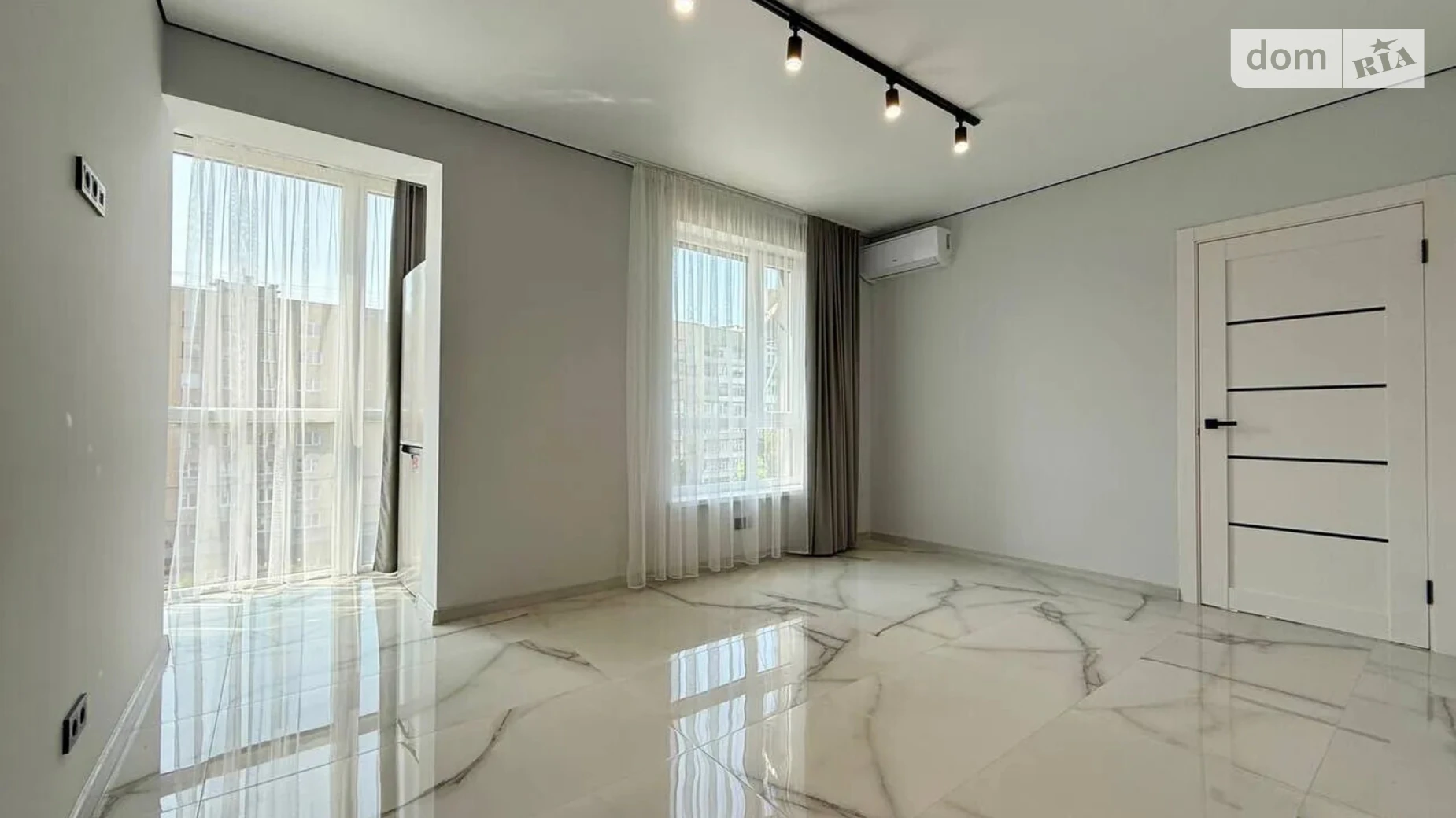 Продается 1-комнатная квартира 48 кв. м в Ивано-Франковске, ул. Бандеры Степана, 79 корпус 2 - фото 4