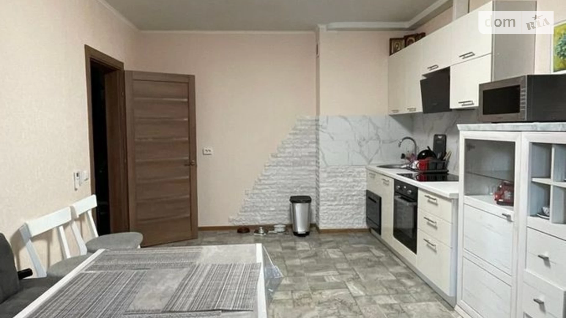 Продается 2-комнатная квартира 75 кв. м в Киеве, ул. Ревуцкого, 54 - фото 2