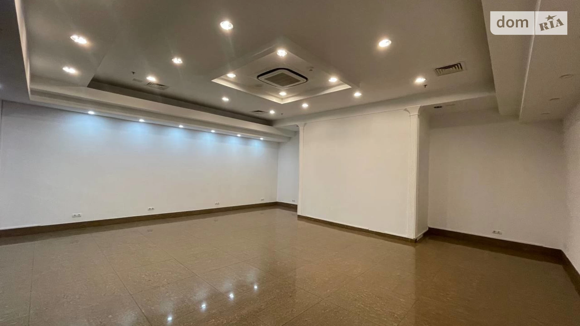 Здається в оренду офіс 61.5 кв. м в бізнес-центрі, цена: 24600 грн - фото 3