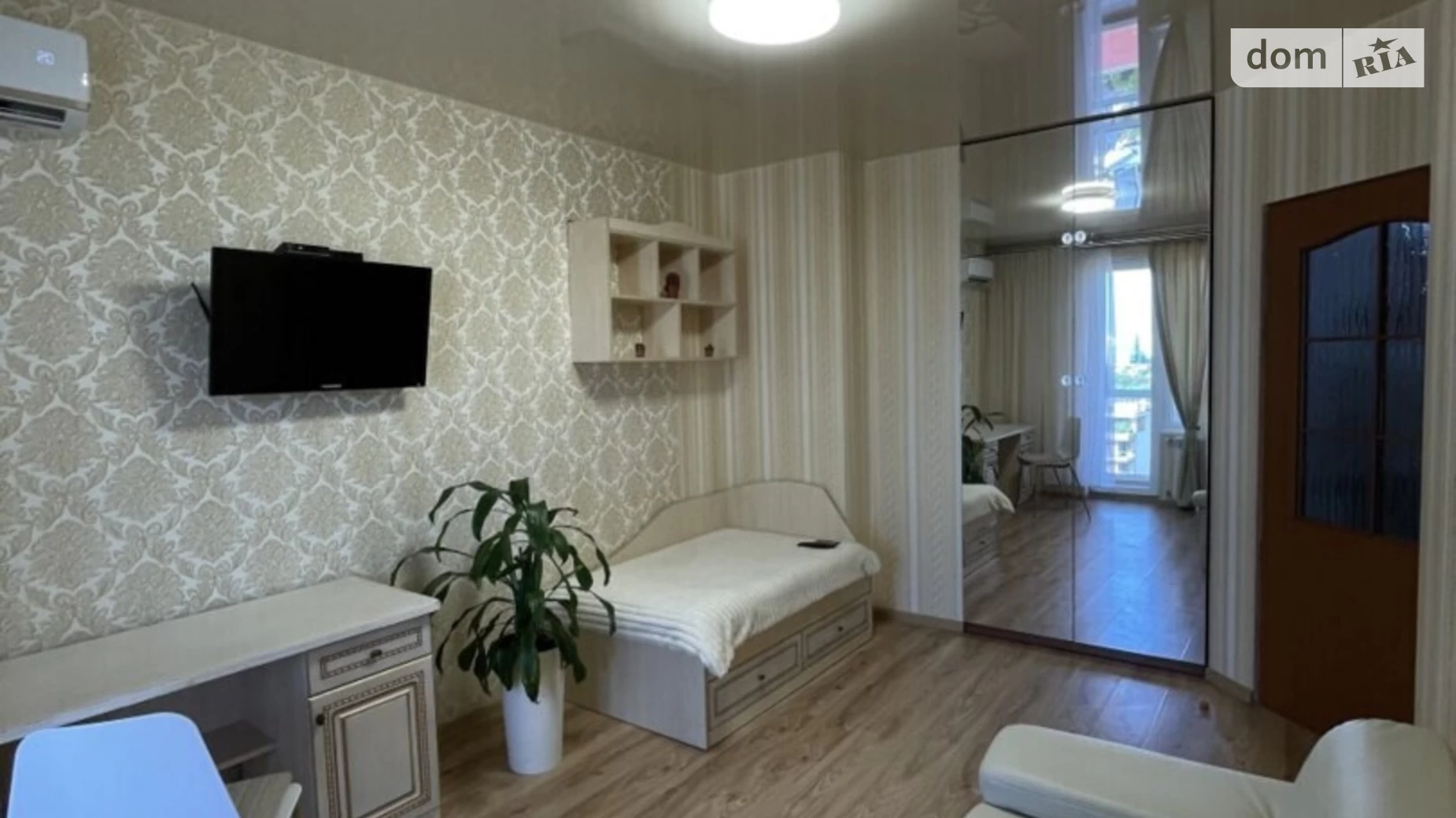 Здається в оренду 3-кімнатна квартира 99.13 кв. м у, цена: 690 $ - фото 2