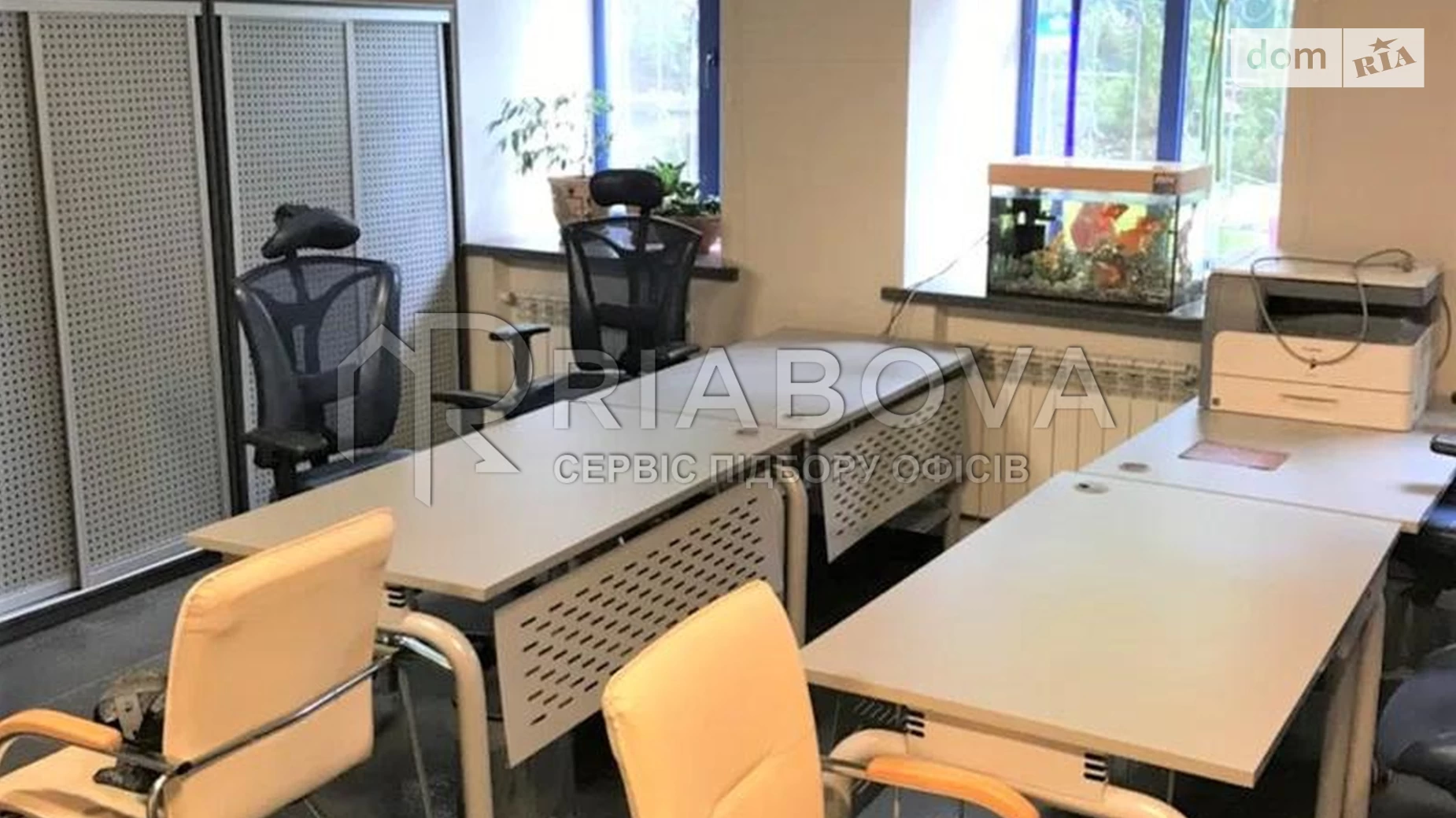 Сдается в аренду офис 100 кв. м в бизнес-центре, цена: 1200 € - фото 4