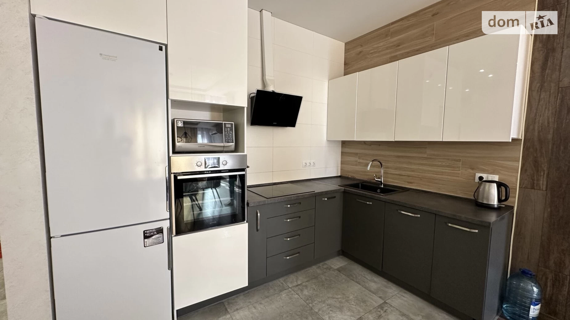 Продается 2-комнатная квартира 80 кв. м в Харькове, ул. Клочковская, 117 - фото 2
