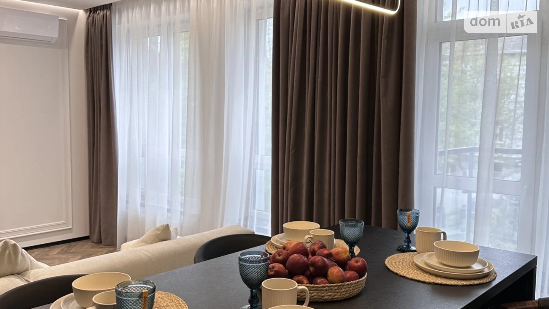Продается 2-комнатная квартира 63.5 кв. м в Львове, ул. Пекарская, 30А - фото 3