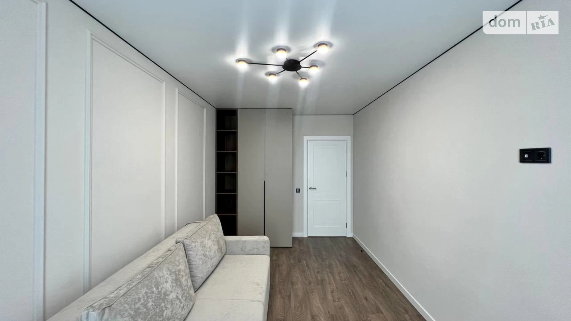 Продается 2-комнатная квартира 66 кв. м в Ивано-Франковске, цена: 99500 $ - фото 2