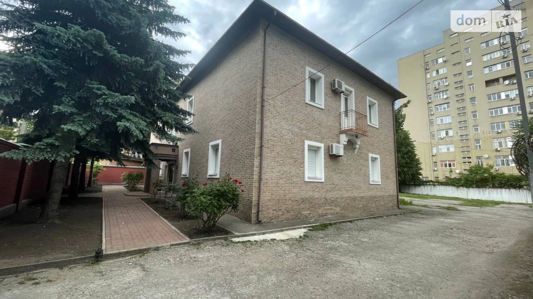Продается офис 487.1 кв. м в бизнес-центре, цена: 500000 € - фото 2