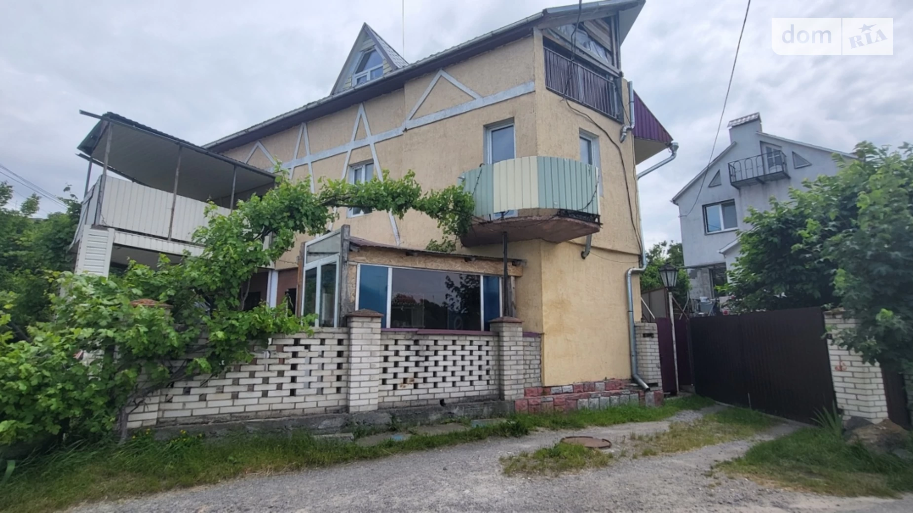 Продается дом на 3 этажа 202 кв. м с балконом, цена: 76000 $ - фото 2