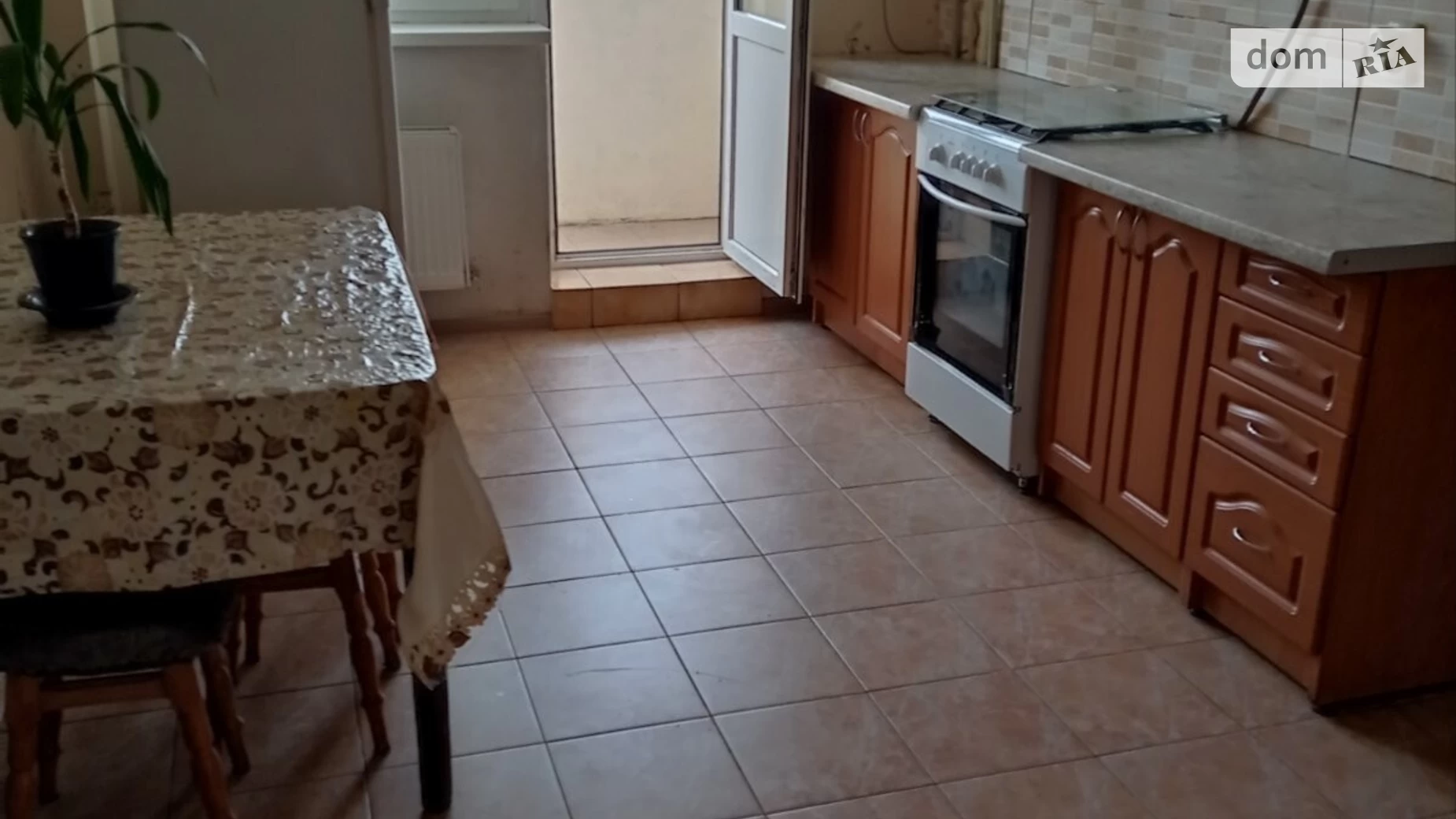 Продается 1-комнатная квартира 48 кв. м в Одессе, ул. Костанди, 201А - фото 2