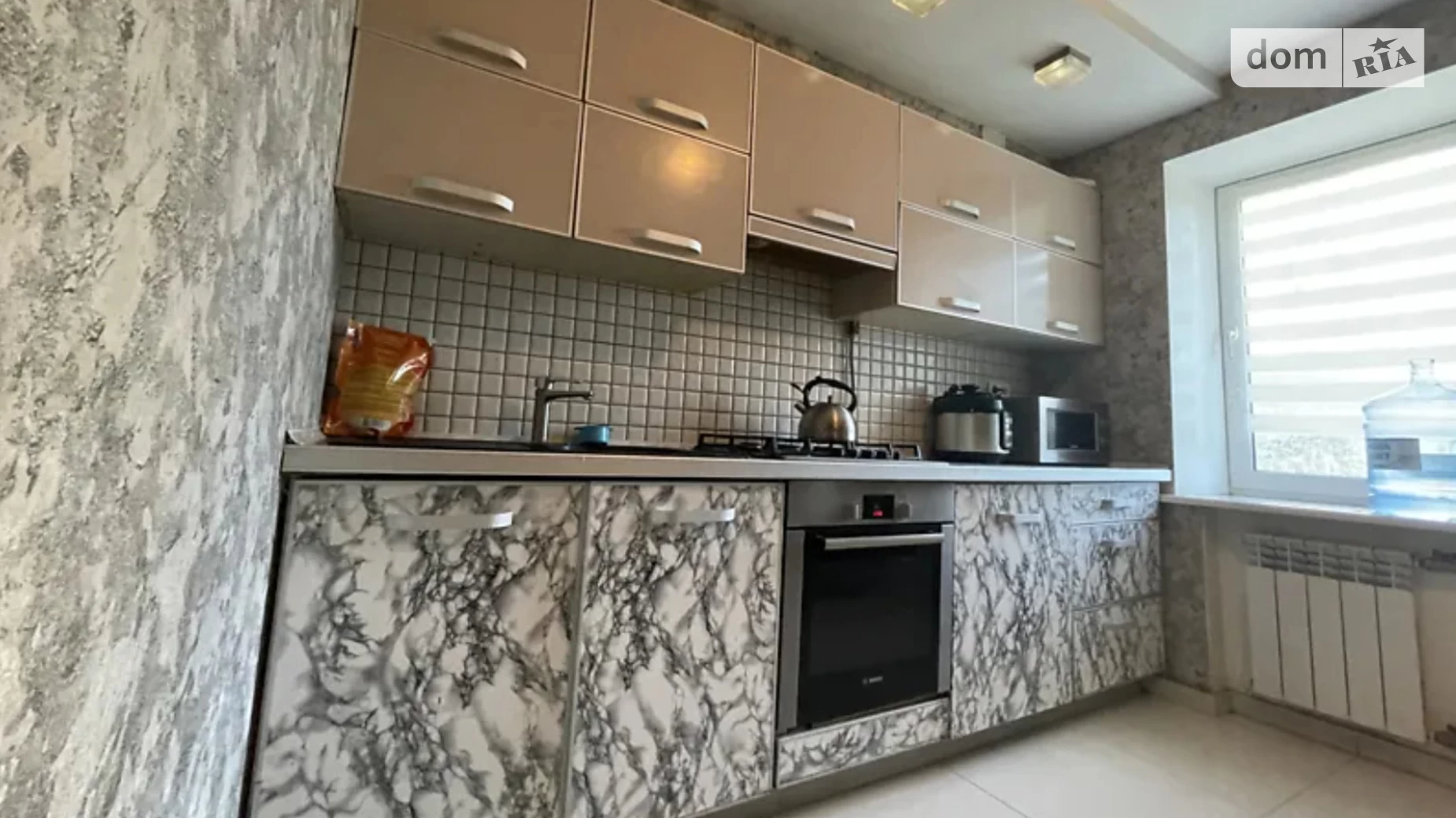 Продается 2-комнатная квартира 49 кв. м в Ровно, ул. Савура Клима, 14А - фото 4