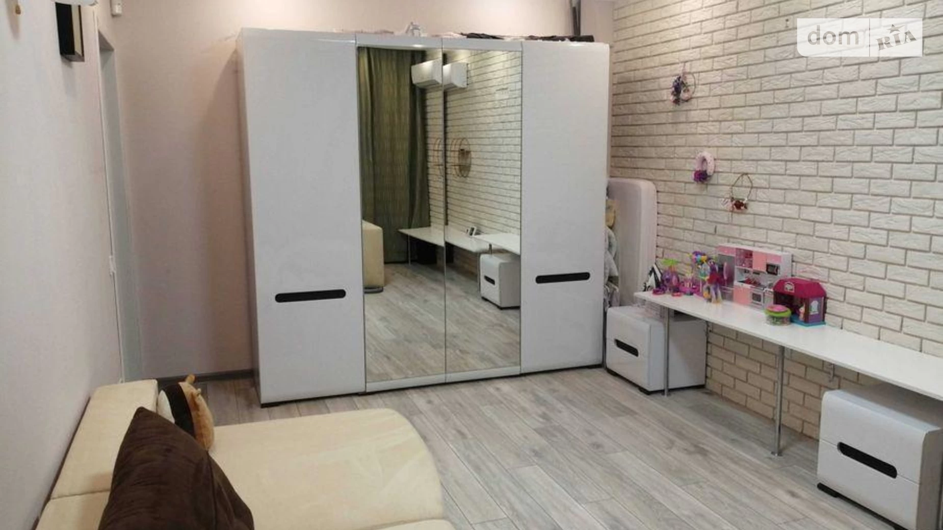 Продается 2-комнатная квартира 71 кв. м в Киеве, ул. Воскресенская, 12Б - фото 2