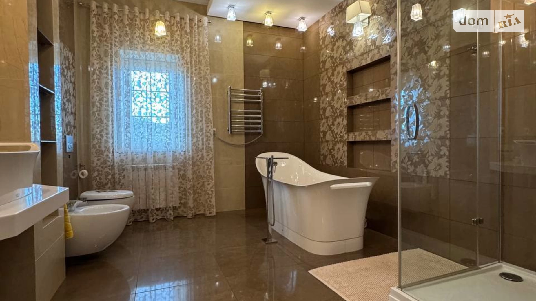 Продается дом на 2 этажа 300 кв. м с мебелью, цена: 524000 $ - фото 2