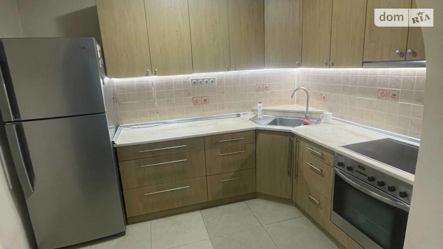 Сдается в оренду частина будинку 80 кв. м з гаражем, цена: 700 $ - фото 4