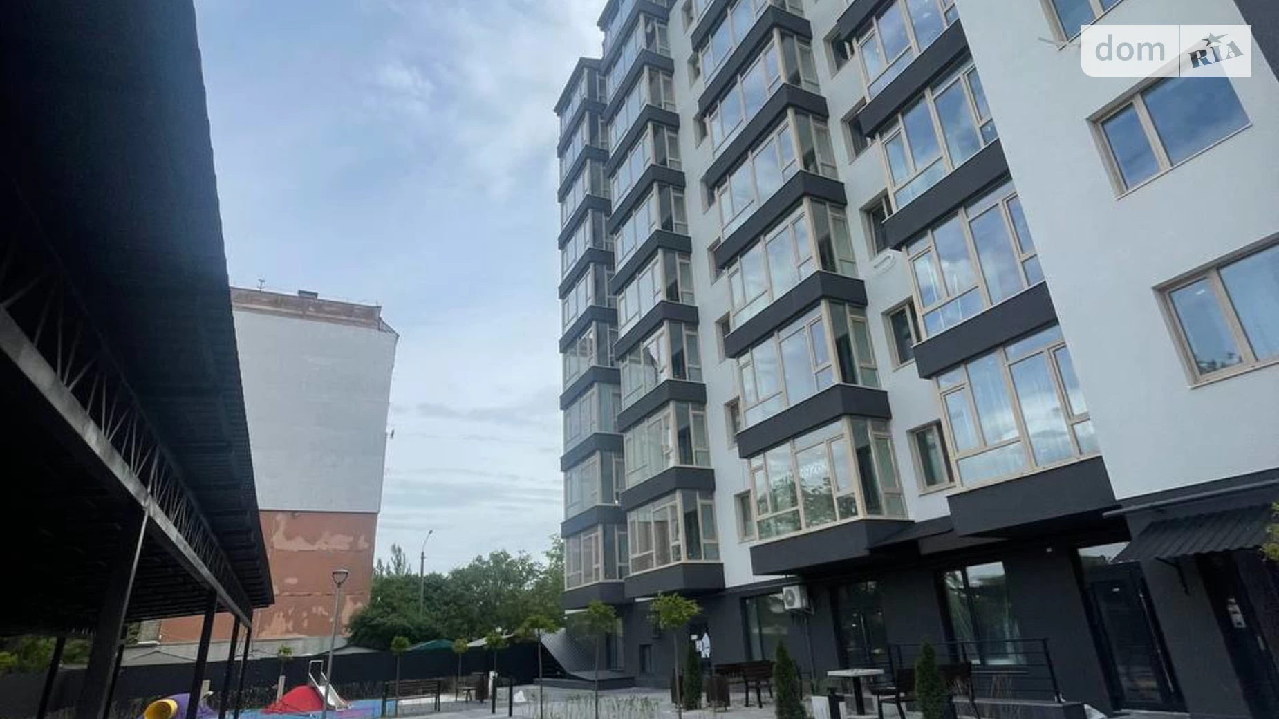 Продается 1-комнатная квартира 41.3 кв. м в Ивано-Франковске, ул. Мира, 100 - фото 2