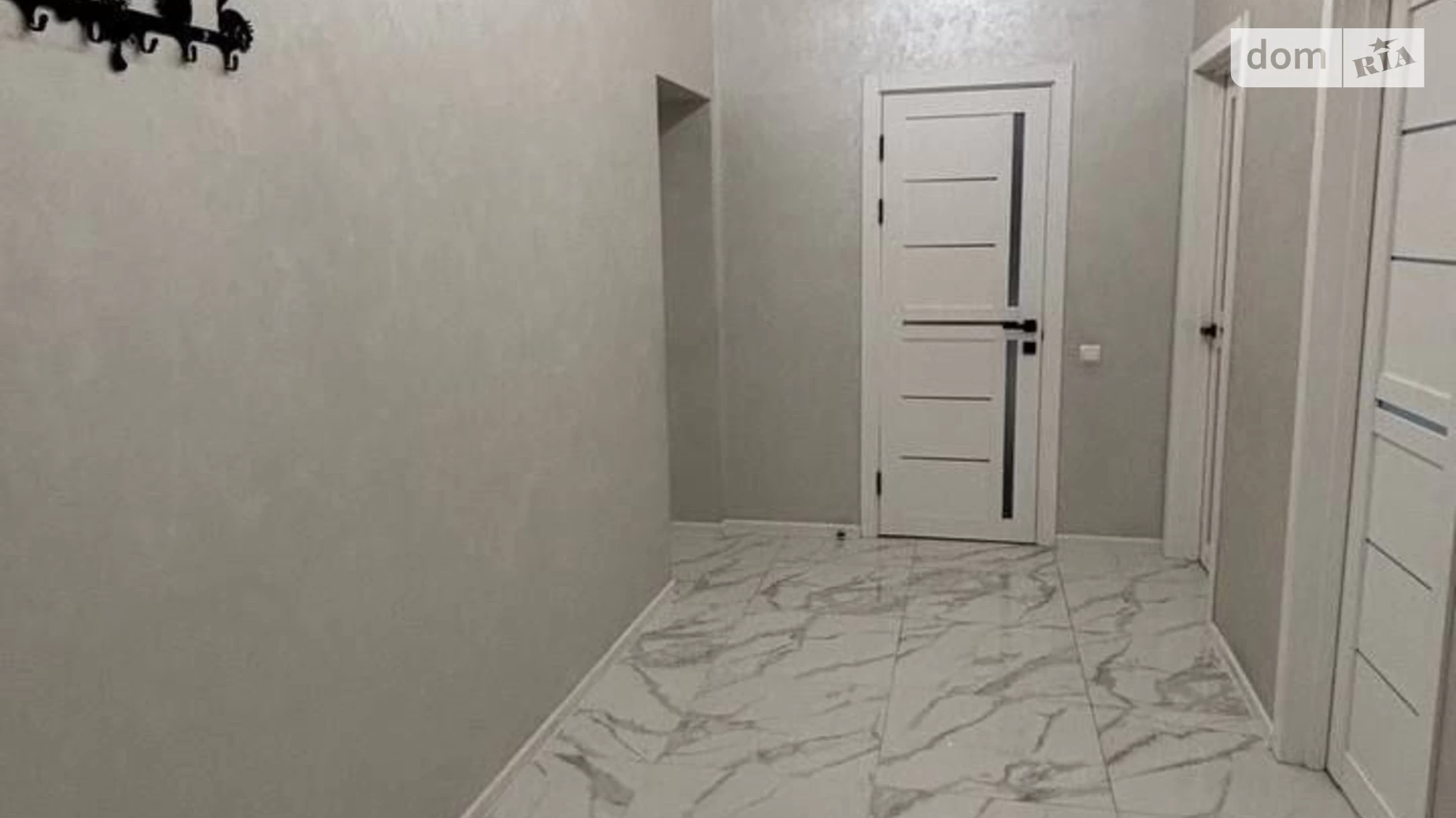 Продається 2-кімнатна квартира 66 кв. м у Івано-Франківську, вул. Гетьмана Івана Мазепи - фото 2