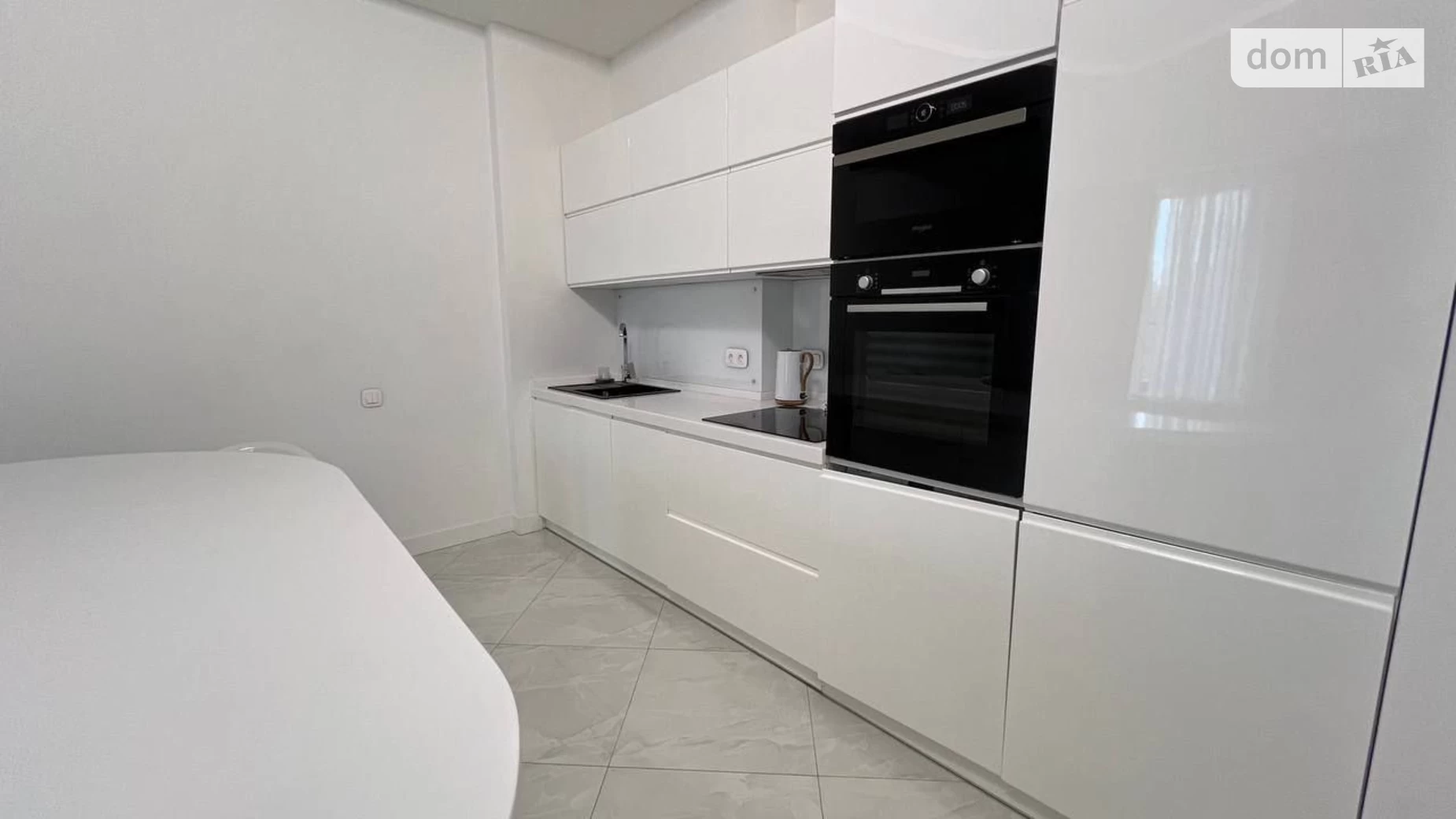 Продається 1-кімнатна квартира 74 кв. м у Одесі, бул. Французький, 85/5 - фото 4