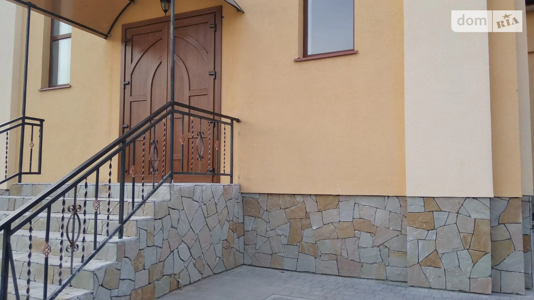 Продается дом на 2 этажа 439 кв. м с террасой, цена: 100000 $ - фото 2