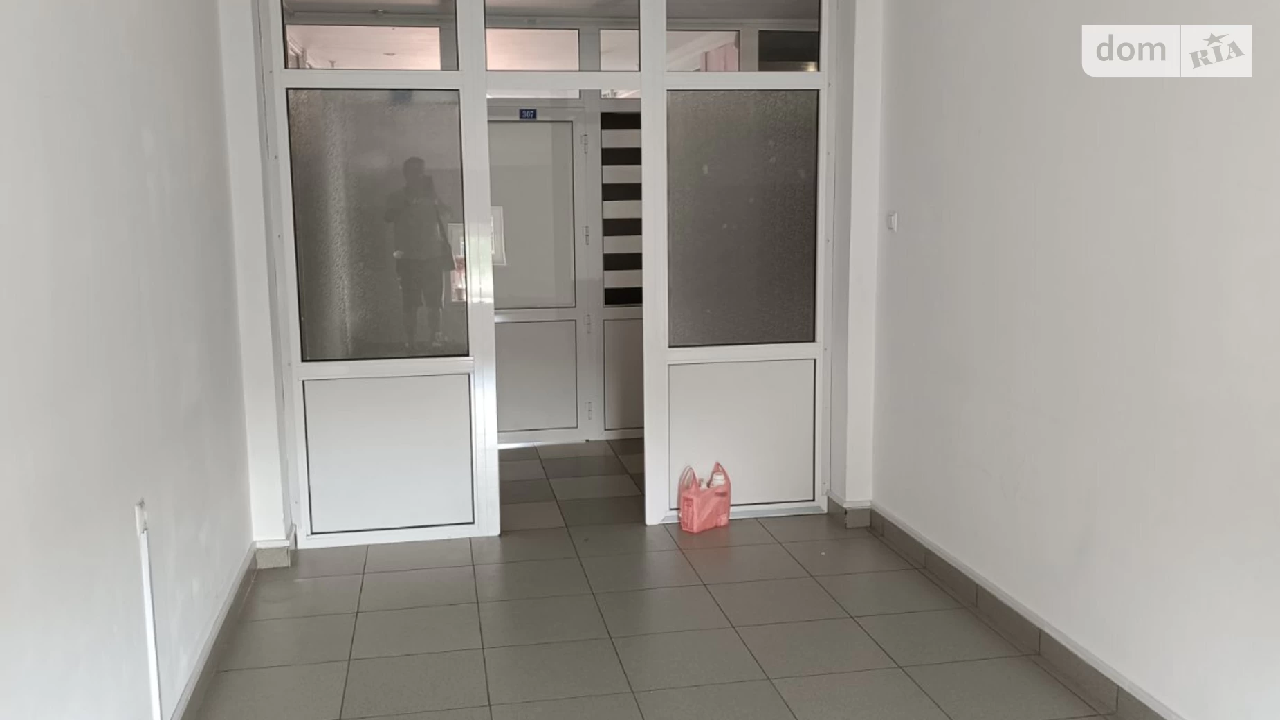 Здається в оренду приміщення вільного призначення 17 кв. м в 3-поверховій будівлі, цена: 8000 грн - фото 2