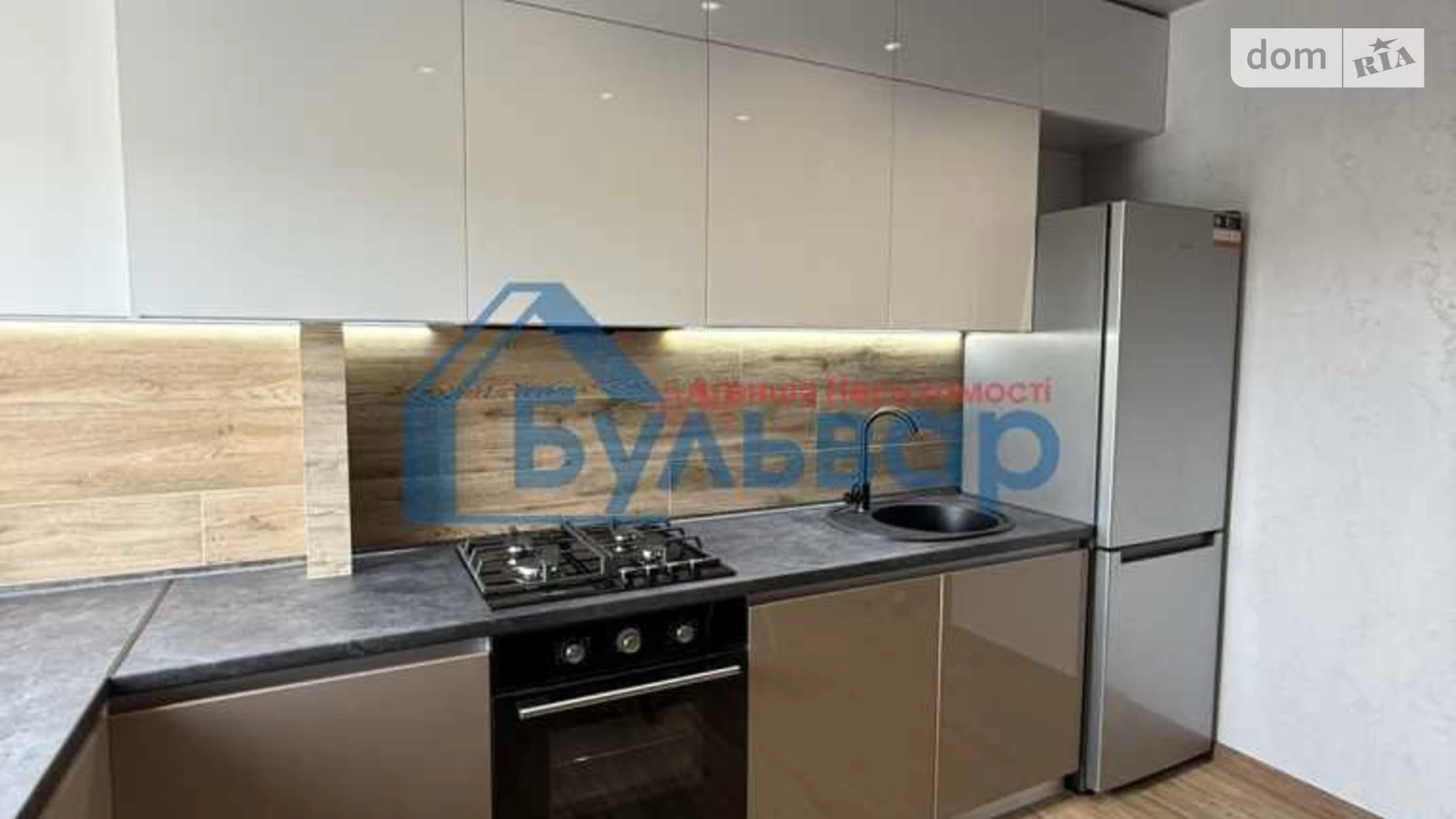 Продается 1-комнатная квартира 48 кв. м в Полтаве, цена: 65500 $ - фото 2