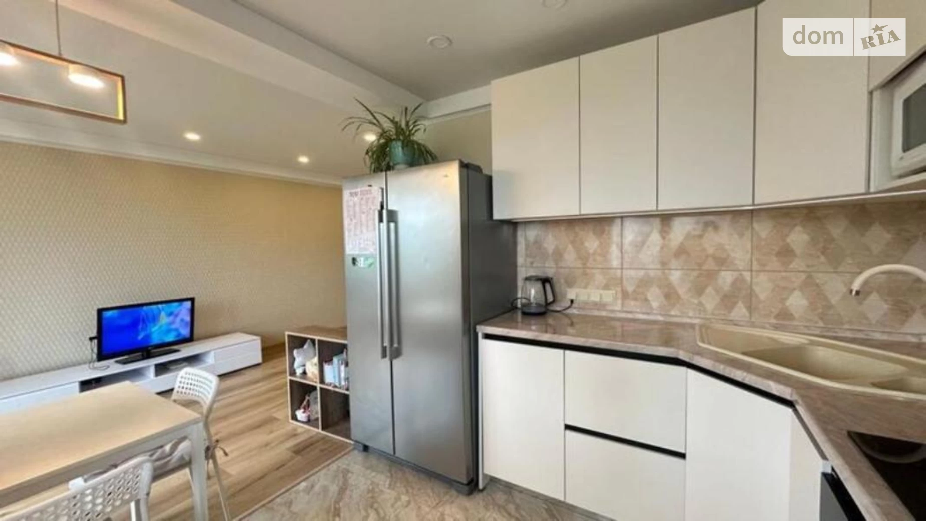 Продается 3-комнатная квартира 93 кв. м в Киеве, ул. Вавиловых, 13А - фото 2