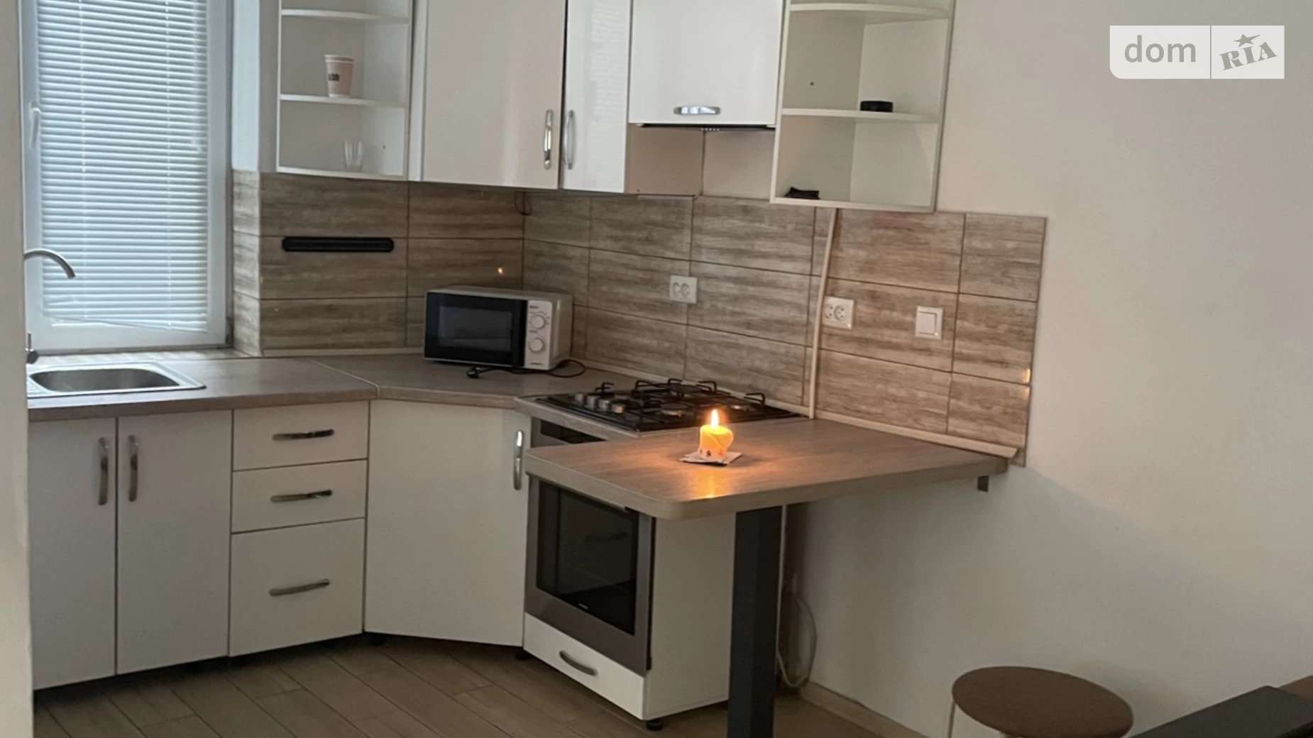 Продається 2-кімнатна квартира 42 кв. м у Львові, вул. Пекарська, 37 - фото 3