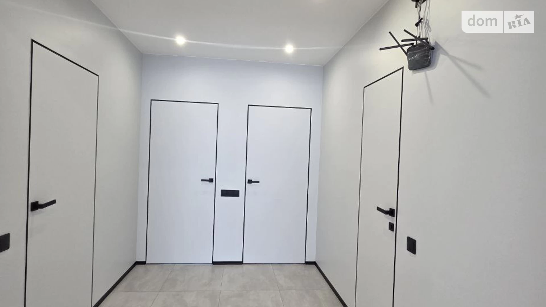 Продается 3-комнатная квартира 85.8 кв. м в Ивано-Франковске, ул. Высочана Семена, 18 корпус 21 - фото 2