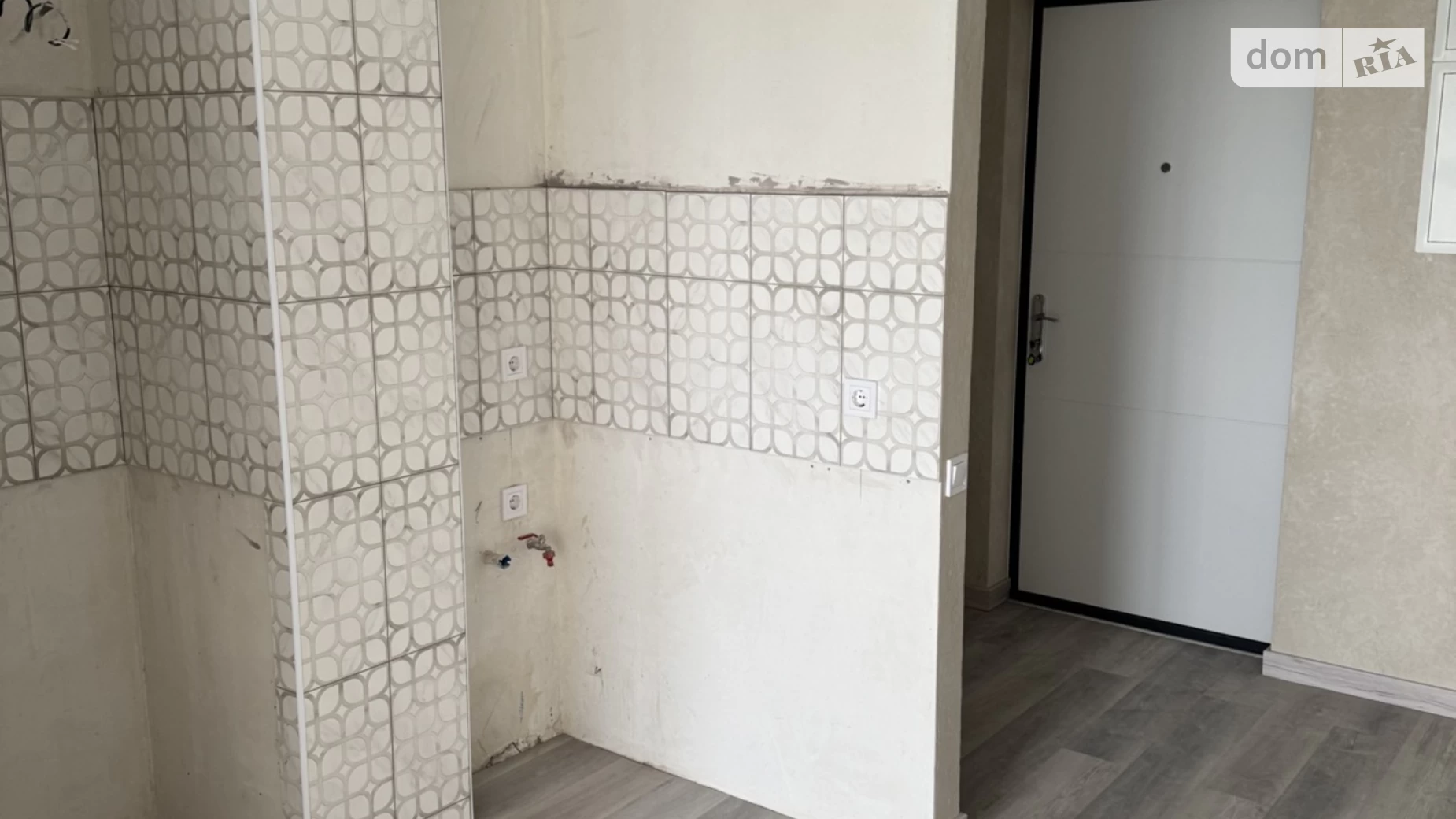 Продается 1-комнатная квартира 37 кв. м в Новоселках, ул. Озерная, 27А - фото 2