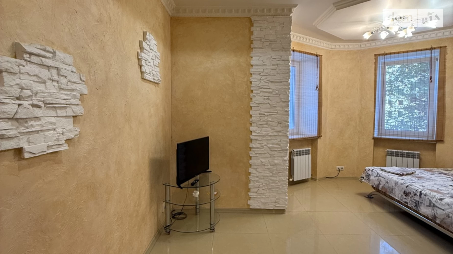 Продается 1-комнатная квартира 45 кв. м в Черноморске, ул. Защитников Украины(1 Мая) - фото 3