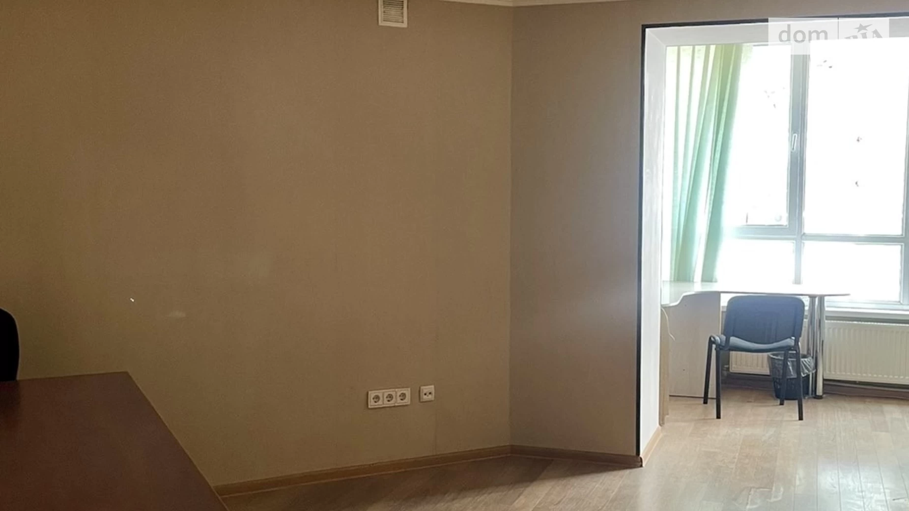 Продается офис 155 кв. м в бизнес-центре, цена: 160000 $ - фото 3