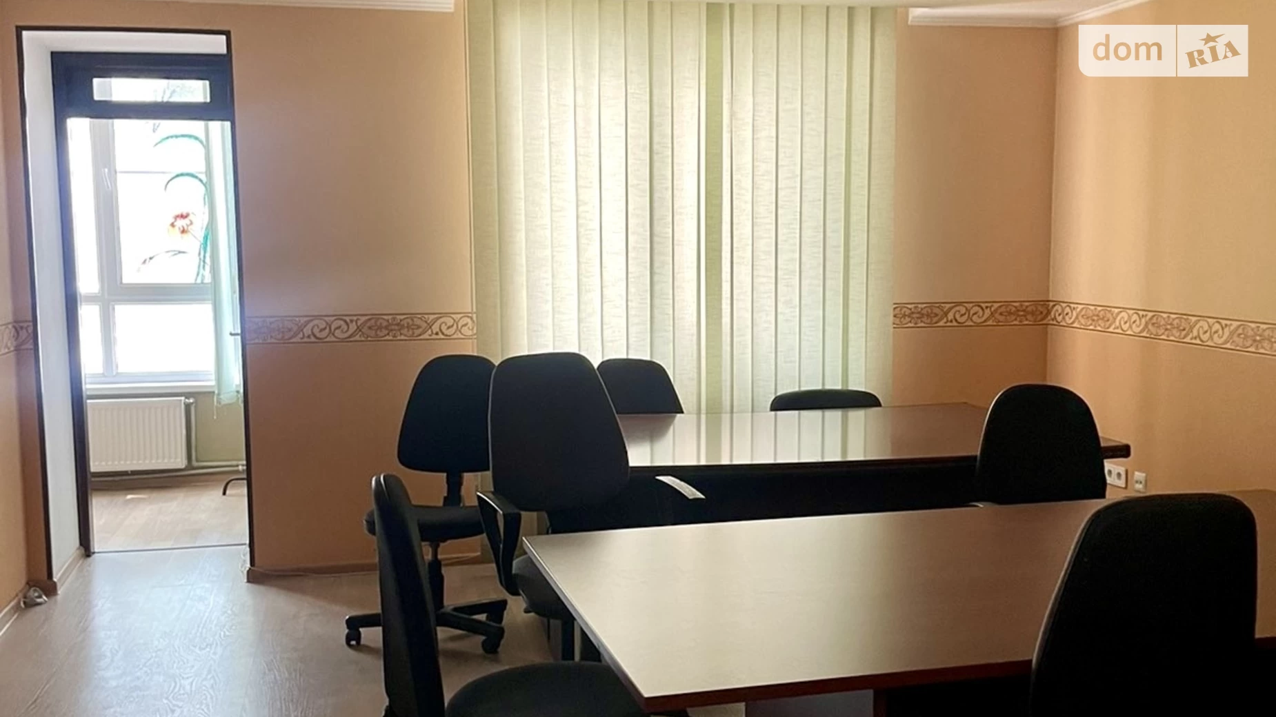 Продается офис 155 кв. м в бизнес-центре, цена: 160000 $ - фото 4