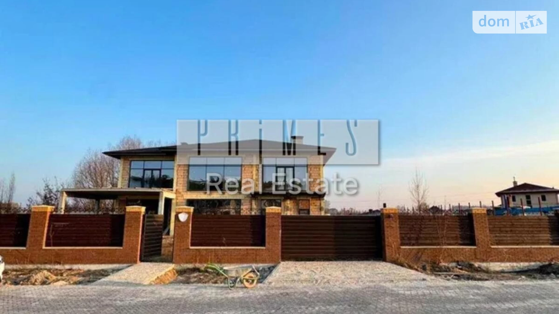 Продается дом на 2 этажа 460 кв. м с верандой, цена: 550000 $ - фото 2
